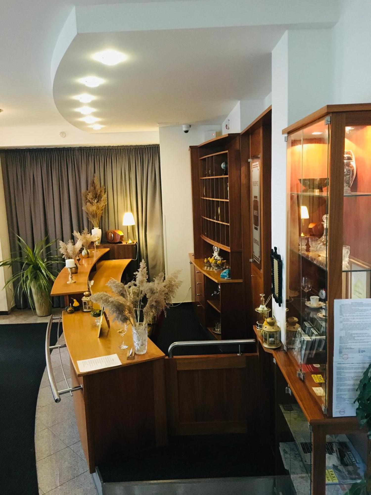 Penzion Hotelu Central Dvůr Králové nad Labem Dış mekan fotoğraf