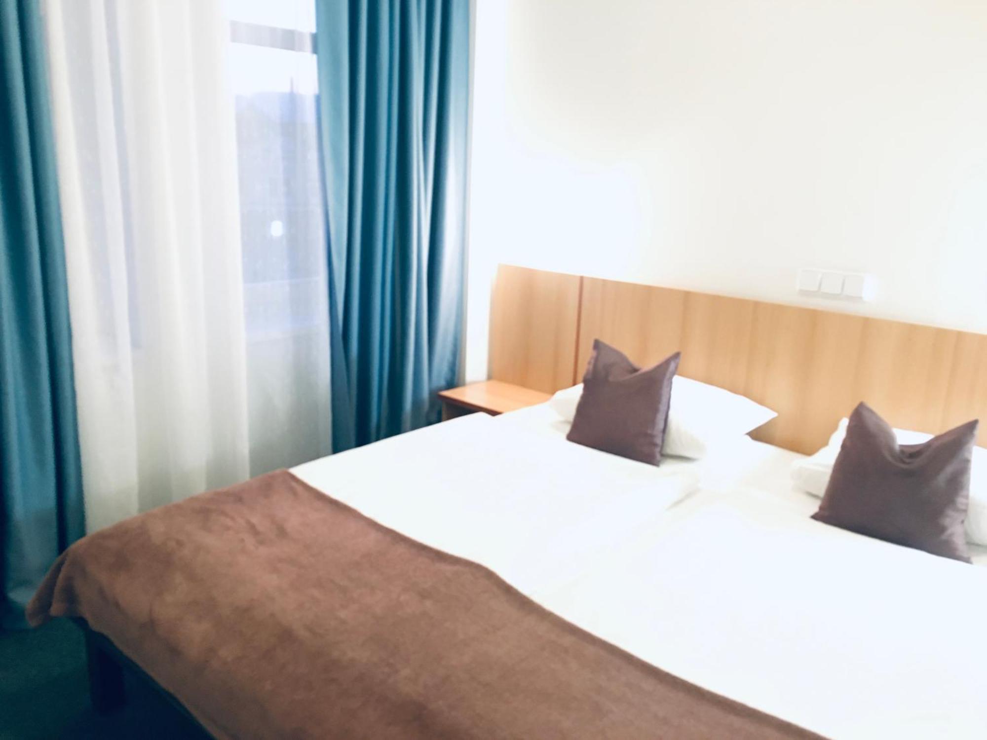 Penzion Hotelu Central Dvůr Králové nad Labem Dış mekan fotoğraf
