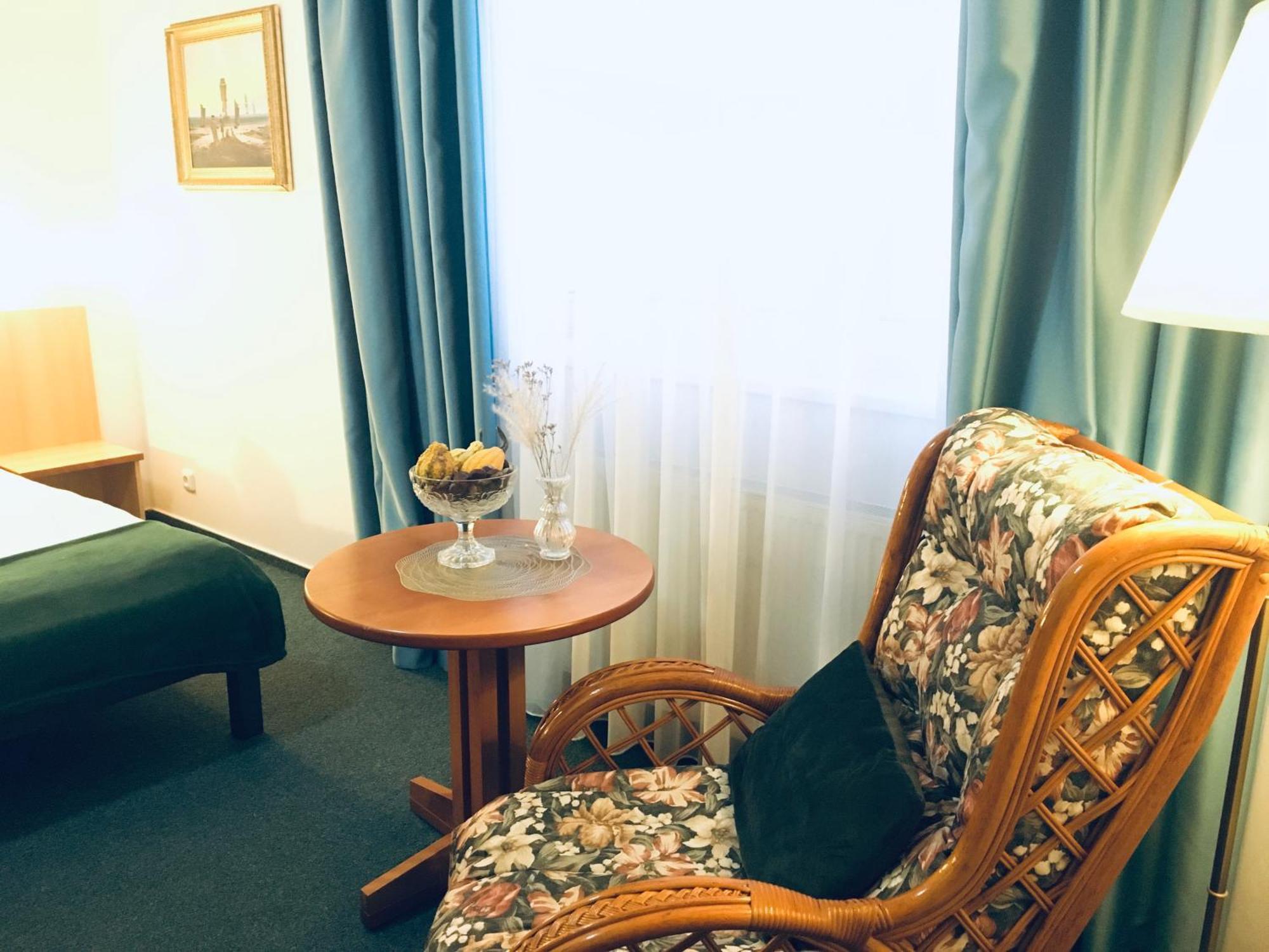 Penzion Hotelu Central Dvůr Králové nad Labem Dış mekan fotoğraf