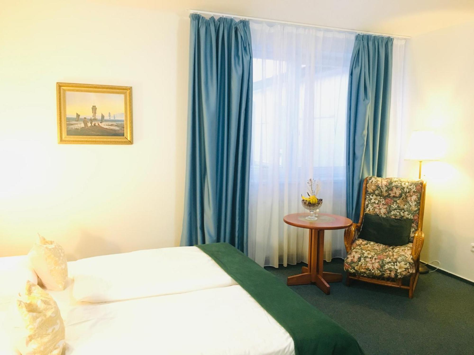 Penzion Hotelu Central Dvůr Králové nad Labem Dış mekan fotoğraf