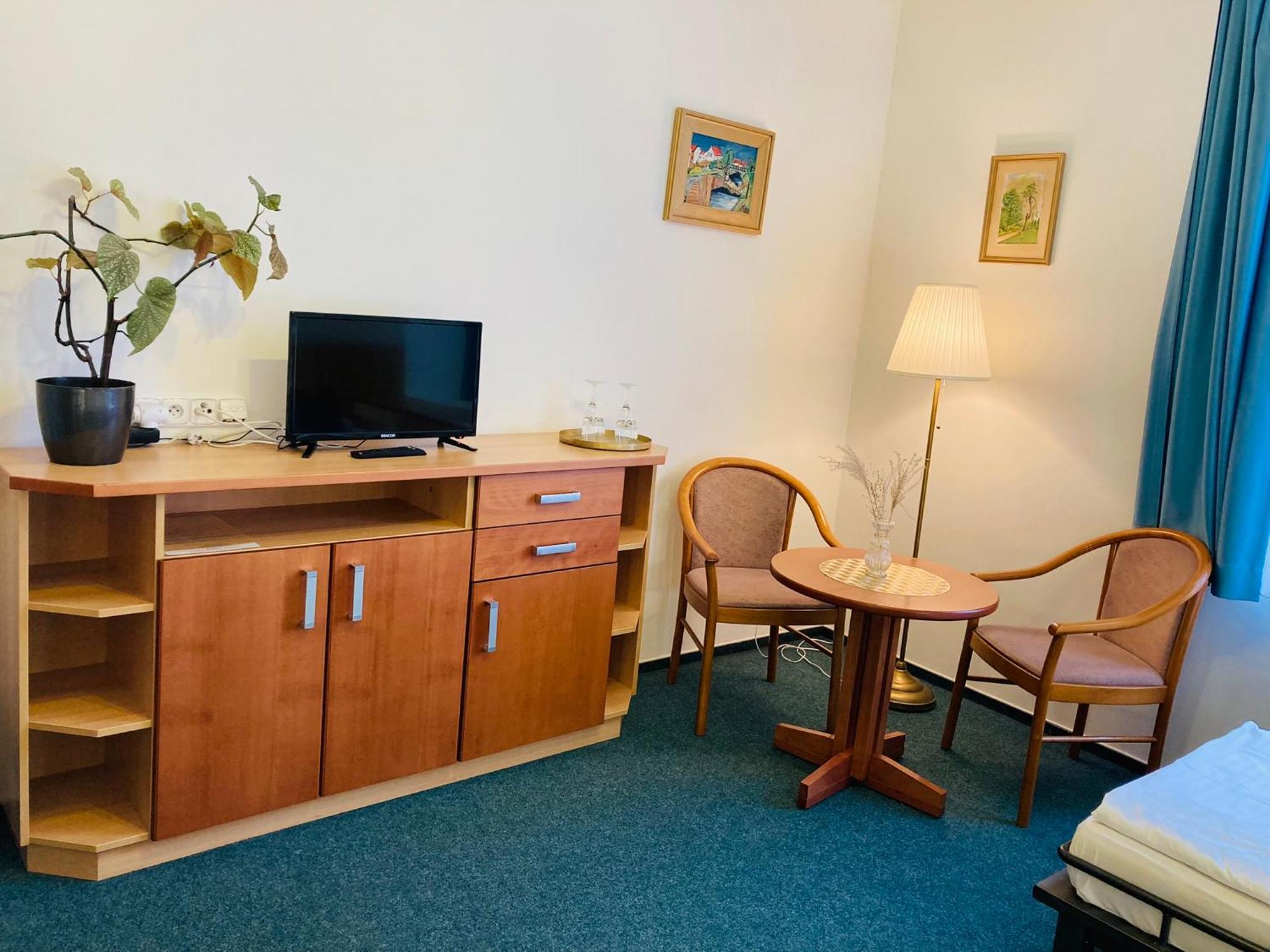 Penzion Hotelu Central Dvůr Králové nad Labem Dış mekan fotoğraf